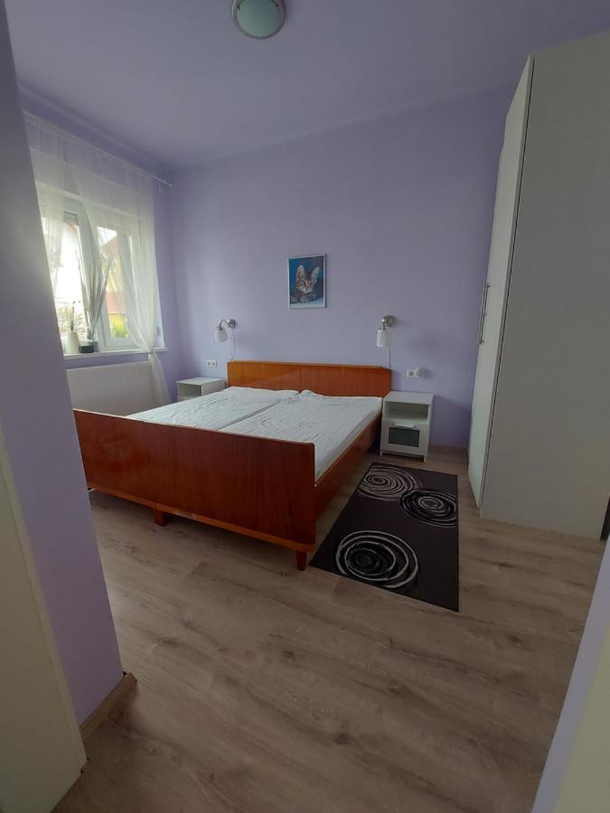Apartamento Regina Vendégház Miskolc Exterior foto